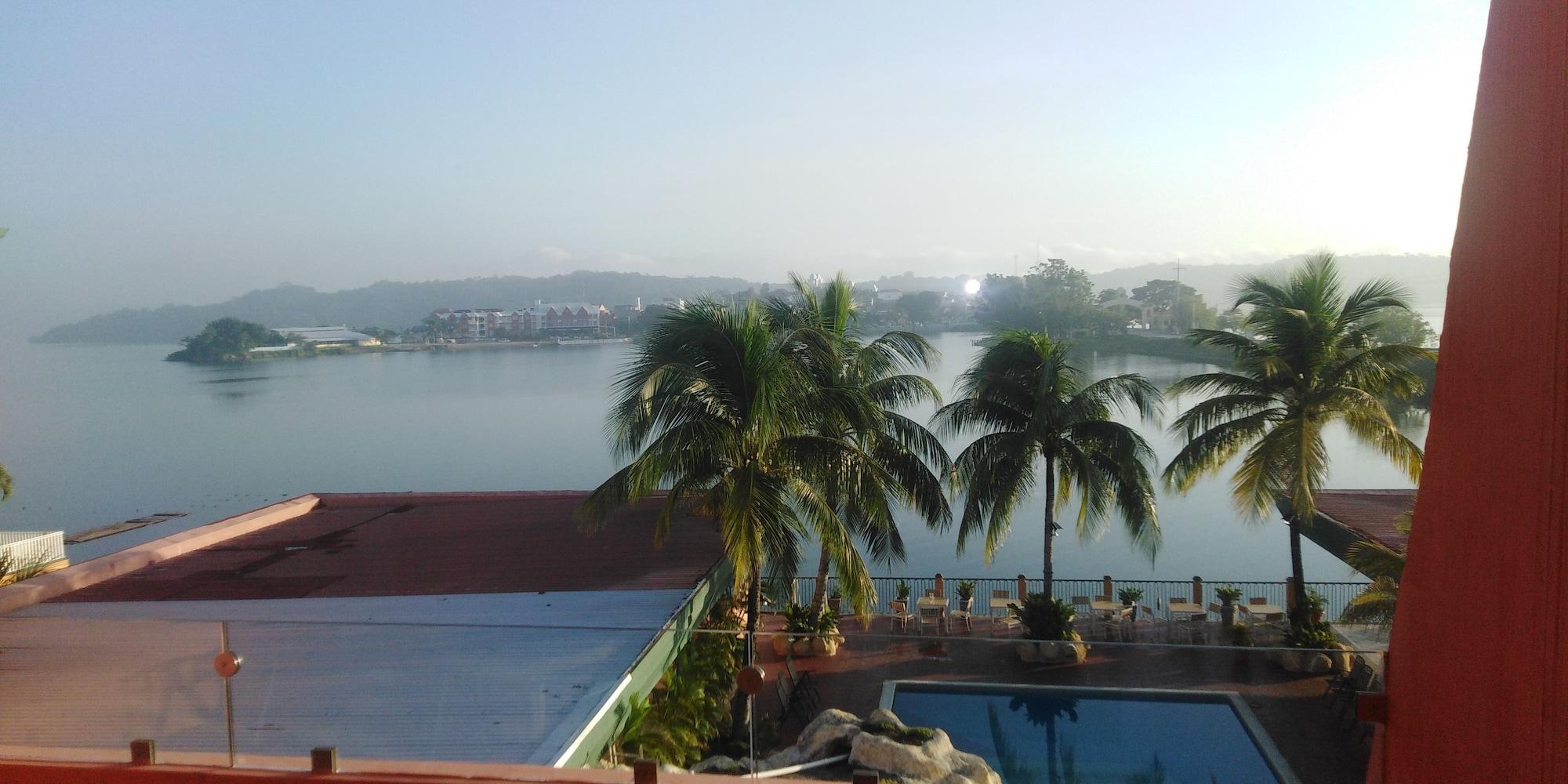 Peten Esplendido ฟลอเรส ภายนอก รูปภาพ