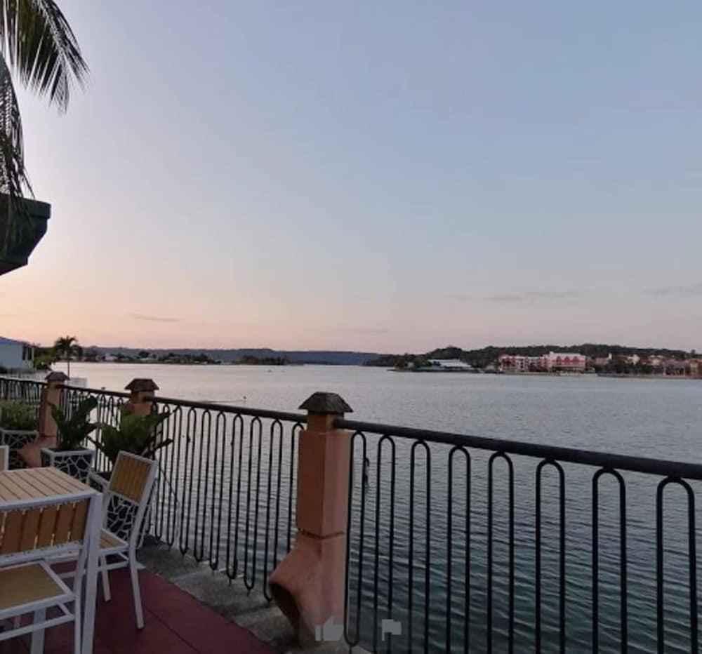 Peten Esplendido ฟลอเรส ภายนอก รูปภาพ